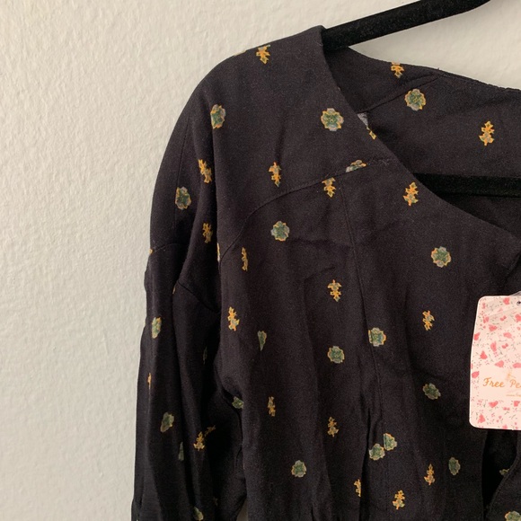 Free People Love Grows Long NWT Navy Romper - Picture 8 of 12